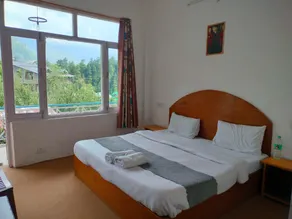 Collection O  SWISS MOUNTAIN RESORT - Image 1
