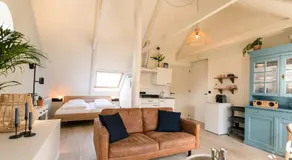 Studio 18 - Image 2