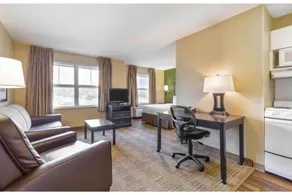 Studio 6 Suites Jackson Ridgeland MS - Image 2