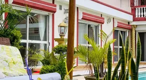 Petite Flower Guest House - Image 2