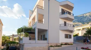 IvMaLu Apartments - Image 5