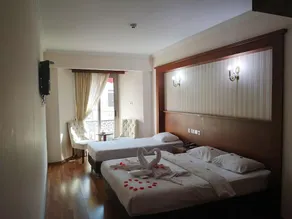 GRAND CENTER BOUTIQUE HOTEL - Image 2