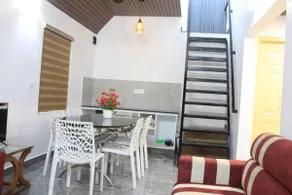 2BHK Homestay at Vagamon with Pool, Campfire and BBQ- Oakwood Oasis - Image 3