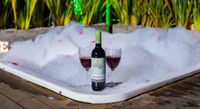 Boskoso Forest Retreat Jacuzzi & Waterfall - Image 3