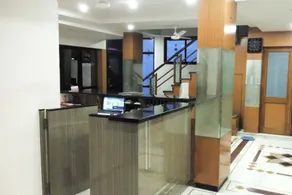 Hotel Supreme - Image 4