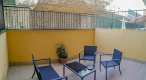 Metro Guest House - Image 4