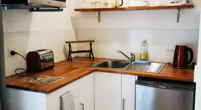 Rostrevor Pickers Cottage - Image 3