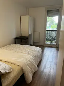 Calm & clean room - Image 3