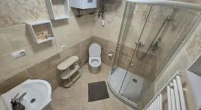 Cozy Apartment - Netflix & Free parking - Image 5