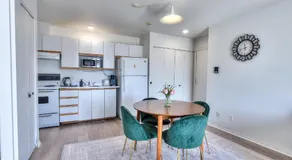 Montreal & Free Parking Comfy Cozy Pierrefonds Apts - Image 5