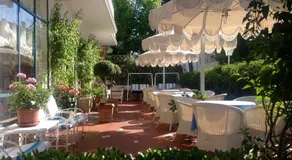 Hotel Solitude - Image 3