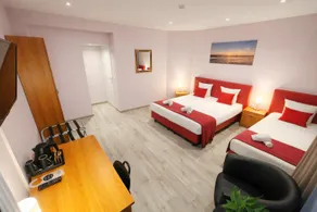 Hotel Cardiff - Image 4