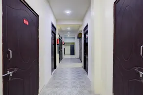 Super Hotel O Hanuman Nagar Kankarbagh Formerly Home Town - Image 3