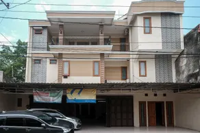 KoolKost Syariah near Taman Sriwedari Laweyan - Image 4
