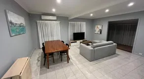 Airport Guesthouse - Image 2