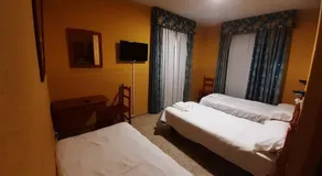 Hotel Nuevo Lorenzo - Image 2