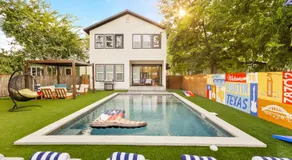 Luxury Downtown Retreat with Pool and Hot Tub, 6Bdr - Image 5