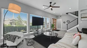 Modern 3 BR Retreat on River With DT Skyline View - Image 2