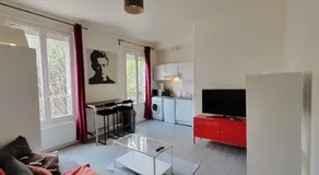 Comfy Parisian studio! - Image 2