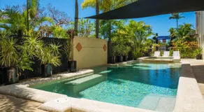 City Plaza Apartments - Image 2