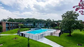 Rest and Relax Inn - Image 1