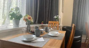 St Anne's Road Guest House - Image 4