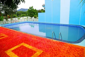 Hotel Hills - Image 4