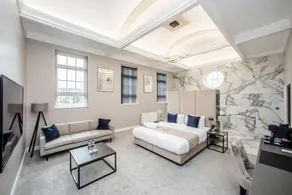Stay Hotel - Image 2