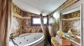 Azure Coast Seafront Retreat - Image 3