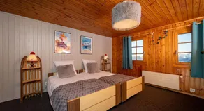Chez Gaby 1670 - Image 2