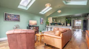Stylish 3-bed House - Walk into Historic Centre - Image 5