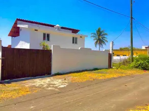 Bella casa frente al mar, con piscina privada. - Image 2