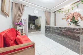 RedDoorz at Hotel Arwana Tugu Puncak - Image 3