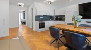 Luxus im Zentrum für 6 Personen! 3 Zimmer, Balkon, WLAN, Parkplatz - Image 3