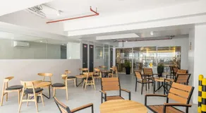 iHotel Uptown BGC - Image 3