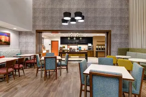 Hampton Inn and Suites by Hilton Canal Winchester Columbus - Image 3