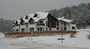 Villa Detelina near the Bansko Ski Resort with Jacuzzi - Image 3