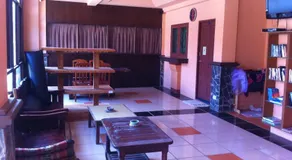 Black & White Bungalows - Image 5