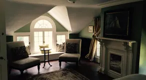 Niagara Gorge Mansion in Historic Village 5 Minutes from Falls - Image 2