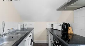 1-Bedroom Apartment near East Croydon Station - 2 - Image 3