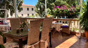Villa Regina Accommodation - Image 2