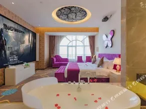 He Hotel - Image 2