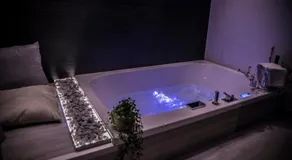 Royal Suite - Image 5