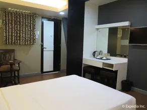 Lucky9 Budget Hotel - Image 4