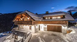 Villa Bostele with Five Bedrooms, Indoor Pool, Two Saunas & Garage - Image 5