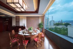 Landu Business Hotel - Image 2
