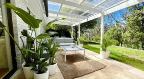 Henderson House - Image 4