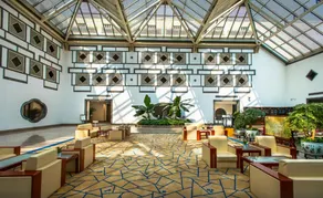 Fragrant Hill Hotel - Image 2
