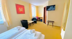 Hotel 194 - Image 2