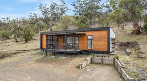 Modern and Scenic Valley Escape - Image 5